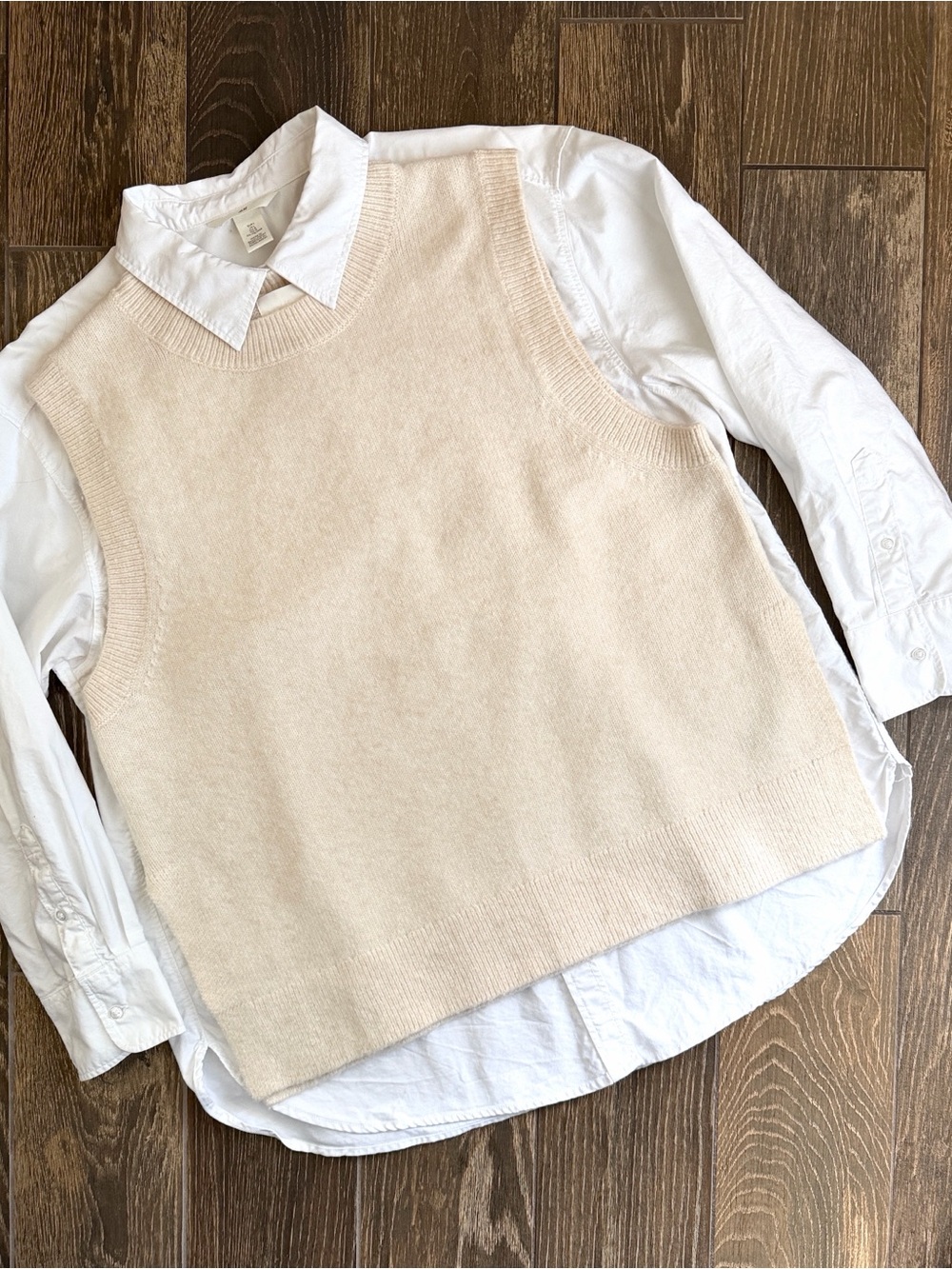 H&M Women’s White Cotton Oxford and Cream Sweater Vest Set